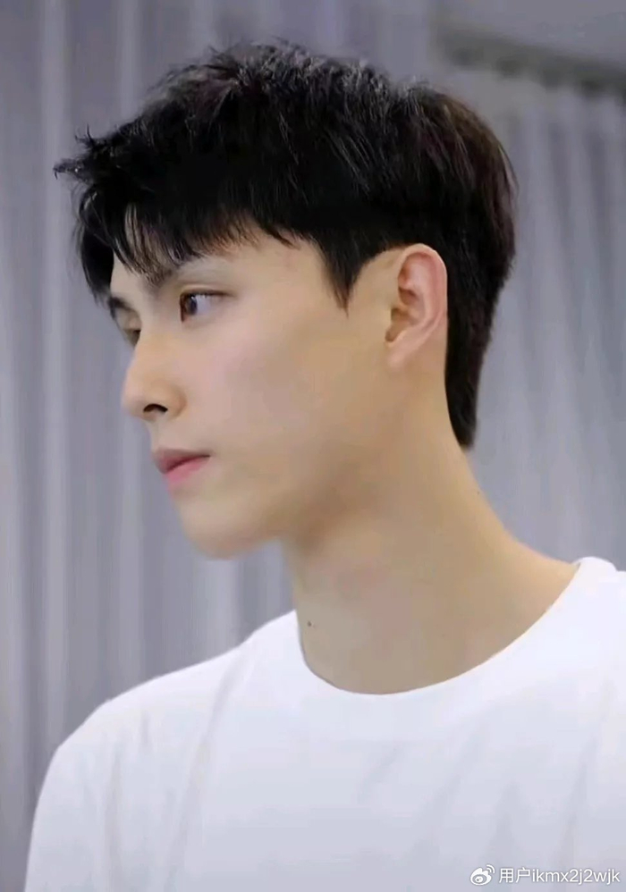 男士发型指南:别乱剪,选择适合你的发型,展现帅气与精神
