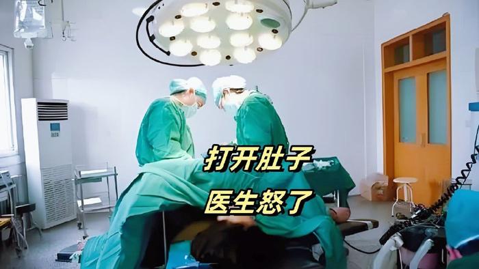 30岁孕妇怀孕8个月后差点离世，医生打开肚子后，气得当场发飙