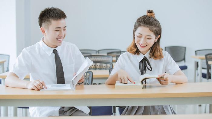 找对象时没房没车不可怕，婚后才知不清楚这三点的父母有多致命！