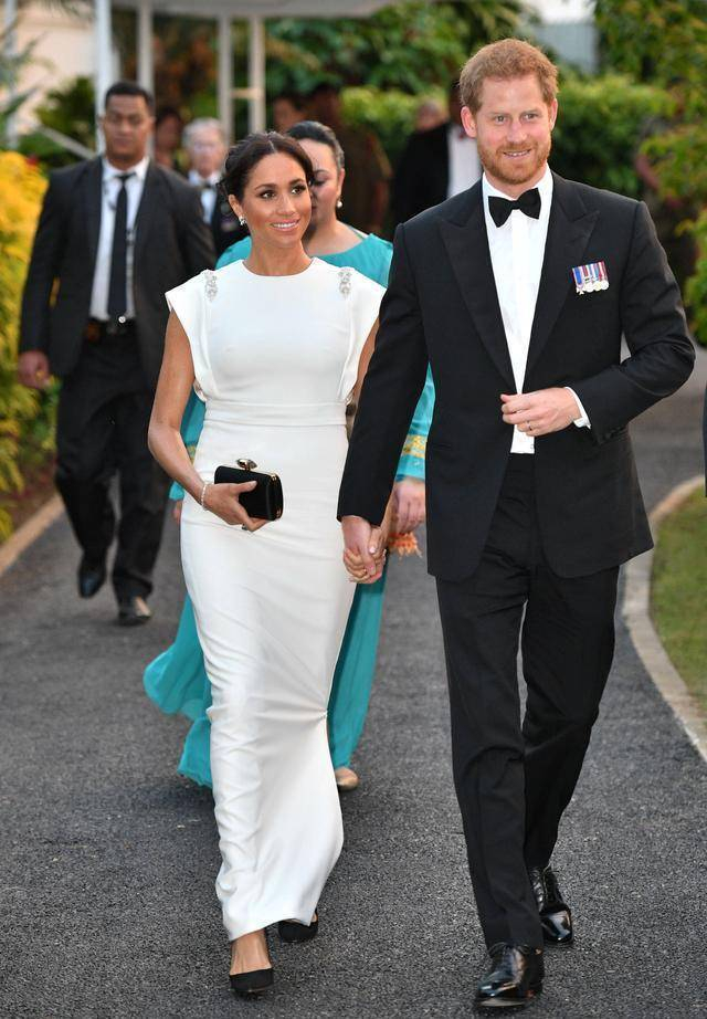 网友调侃:真正的"中国风"女王|梅根|中国风_新浪新闻