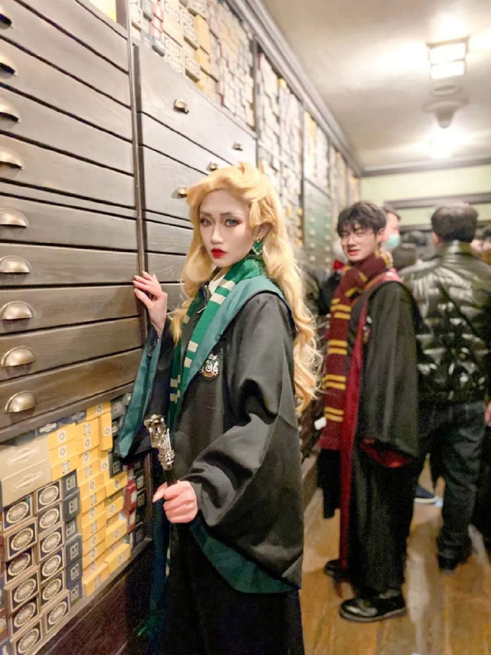 近日,一位名为"梁曦月luna"的网友,在网络上自曝分手了,还特意艾特了