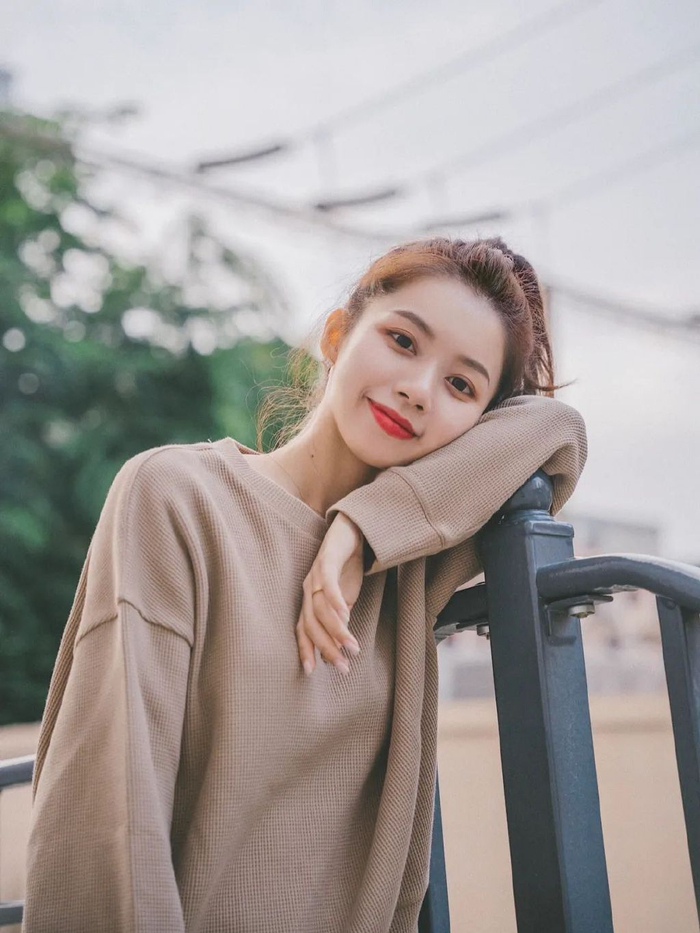 拍照不要剪刀手,9个手部拍照姿势,摆对一个比一个漂亮|姿势|手部|镜头