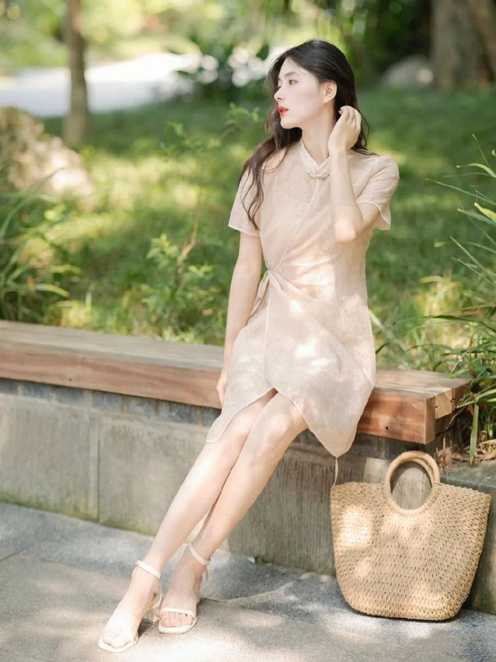 借鉴美女拍照思路,学会以下拍摄要点,拍出氛围感人像不再难