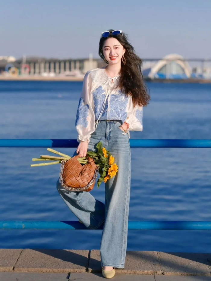 拍照手部姿势不局限,11个简约实用手部动作,拍照自然也上镜