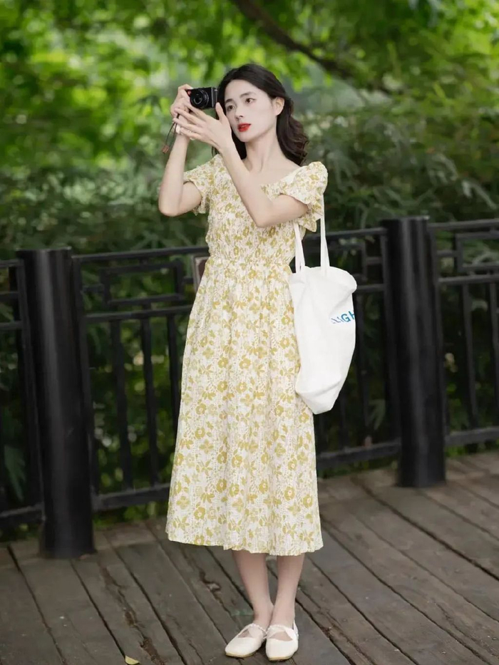 拍照手部姿势不局限,11个简约实用手部动作,拍照自然也上镜