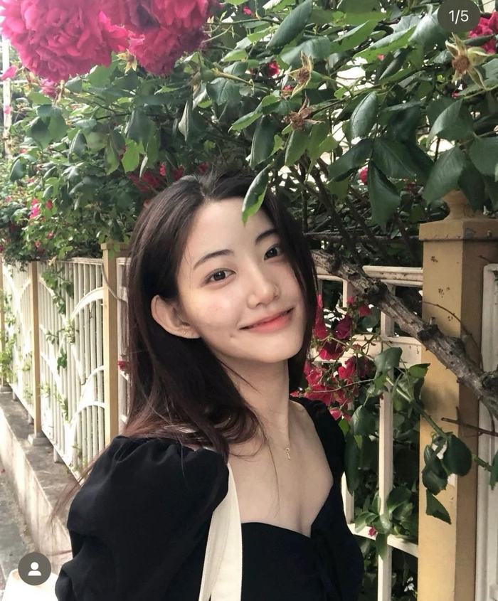 ins存一些韩女拍照姿势