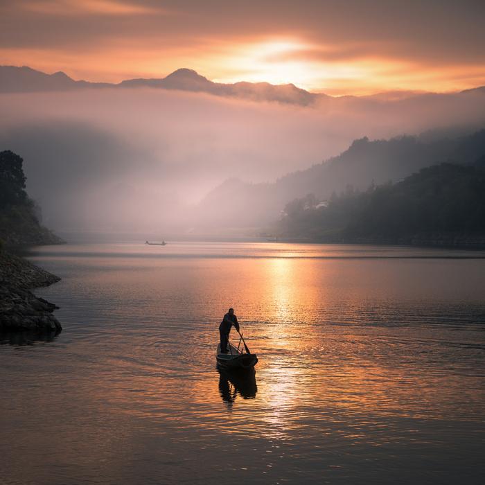 夕阳落西山·飞霞染江天! 时光且留步·美景需静观!