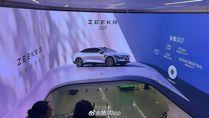 最近在机场看到的汽车广告牌你觉得谁会卖得比较好