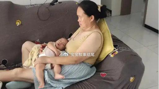 新型“假带娃”兴起，子女不挑理，娃却岌岌可危