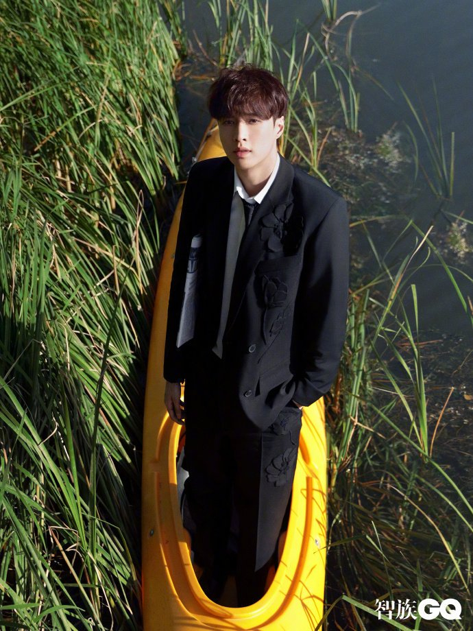每日画报 day17 97智族gq x 张艺兴