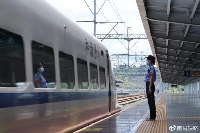 7月1日起全國鐵路實行新的列車運行圖