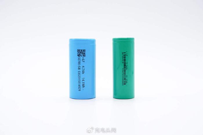 立方新能源32700-s01 電芯外部採用鋼外殼設計,採用藍色電芯套膜顏色