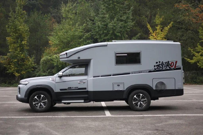 黔力游侠01皮卡房车融合机械美学四驱助力畅游山海