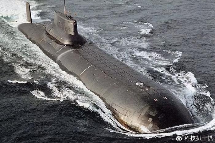 北风级战略核潜艇图片