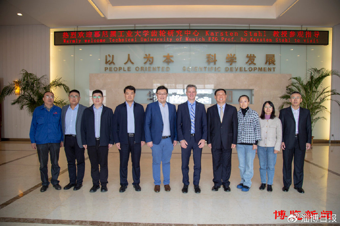"陈琳牵头成立公司党委人才工作领导小组,与高等院校紧密合作,引进和