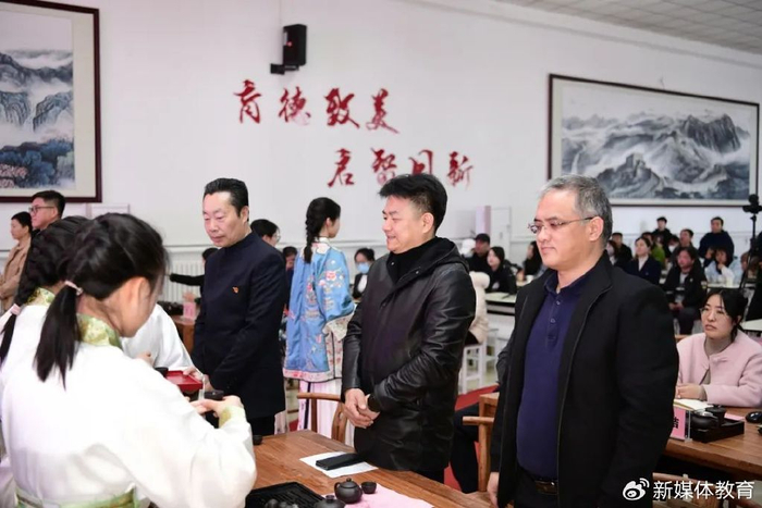 知礼立人,执礼育行——首师大育新沙河中学礼仪特色课程展演|昌平区