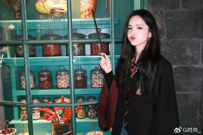 男生看了都说好的时尚女神:古力娜扎的穿搭之道!