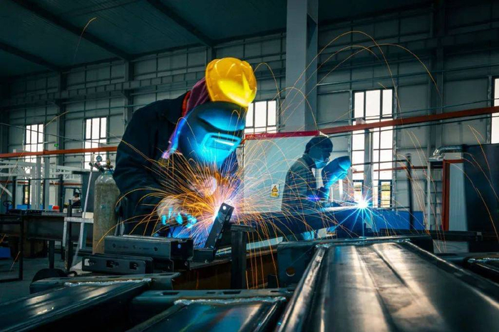 我眼中的大美中原|内乡摄协聚焦工业园区定格劳动者之美