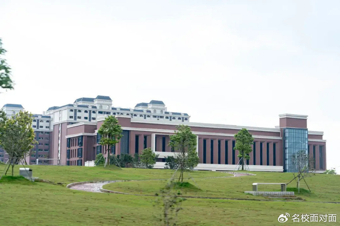 广州华立学院25周年校庆暨校友会换届座谈会在江门校区举行