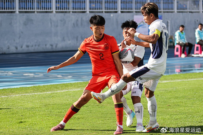 U23国脚杨希转会!将身披深圳新鹏城战袍,西海岸获得转会费!|青岛市|转会费收入|青岛西海岸|俱乐部|赛季_新浪体育_新浪新闻