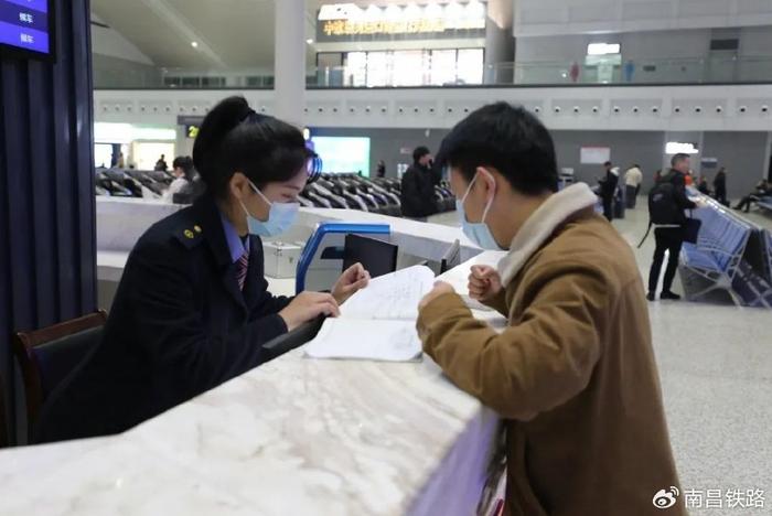 行李|火車站|旅客_新浪新聞