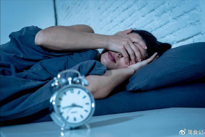 夜猫子的福音经常熬夜建议常吃这4种食物快速恢复体质