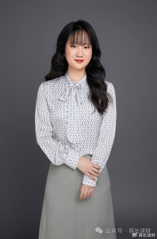 最惨基金经理离职了!美女基金经理接棒__财经头条