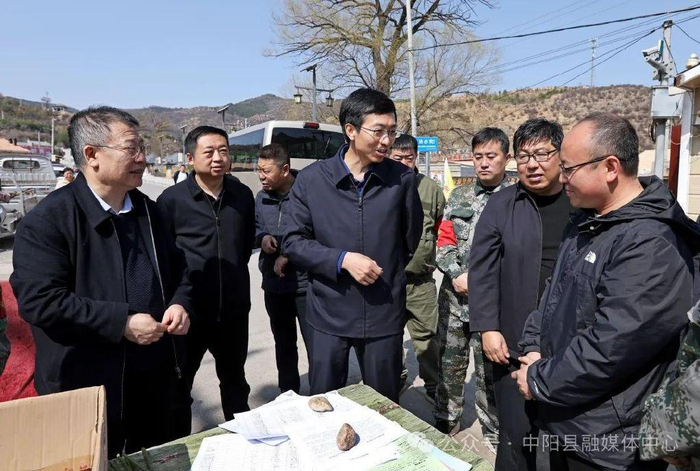 王峰就中阳县护林防火及乡村旅游重点村项目推进情况进行督导|王峰