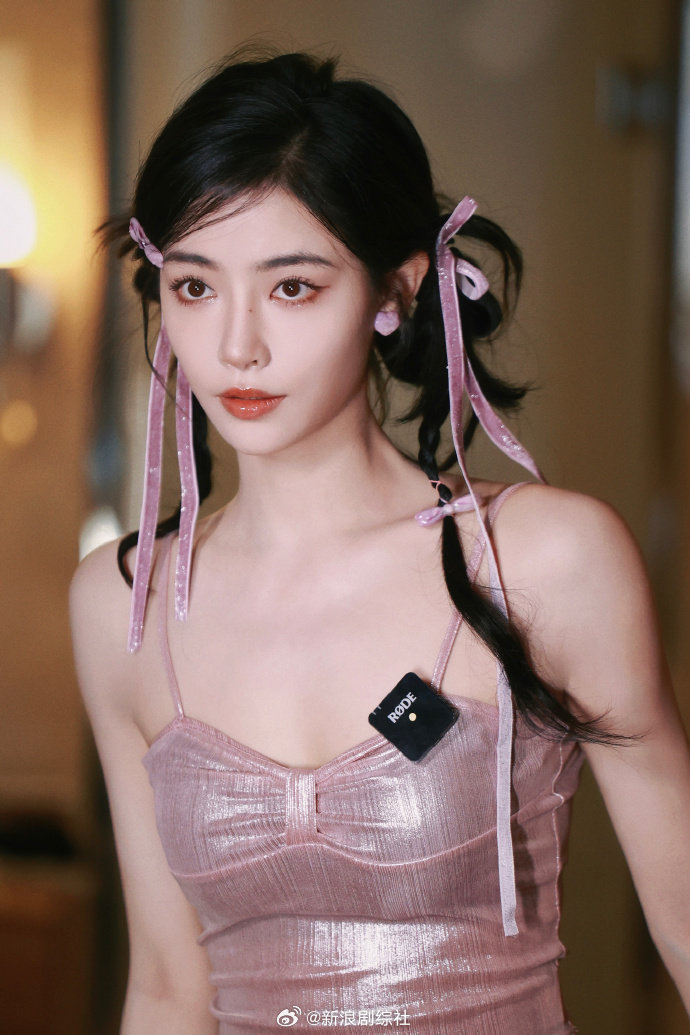 许佳琪甜妹vs酷姐百变kiki上线啦不管什么风格都很美的小宝