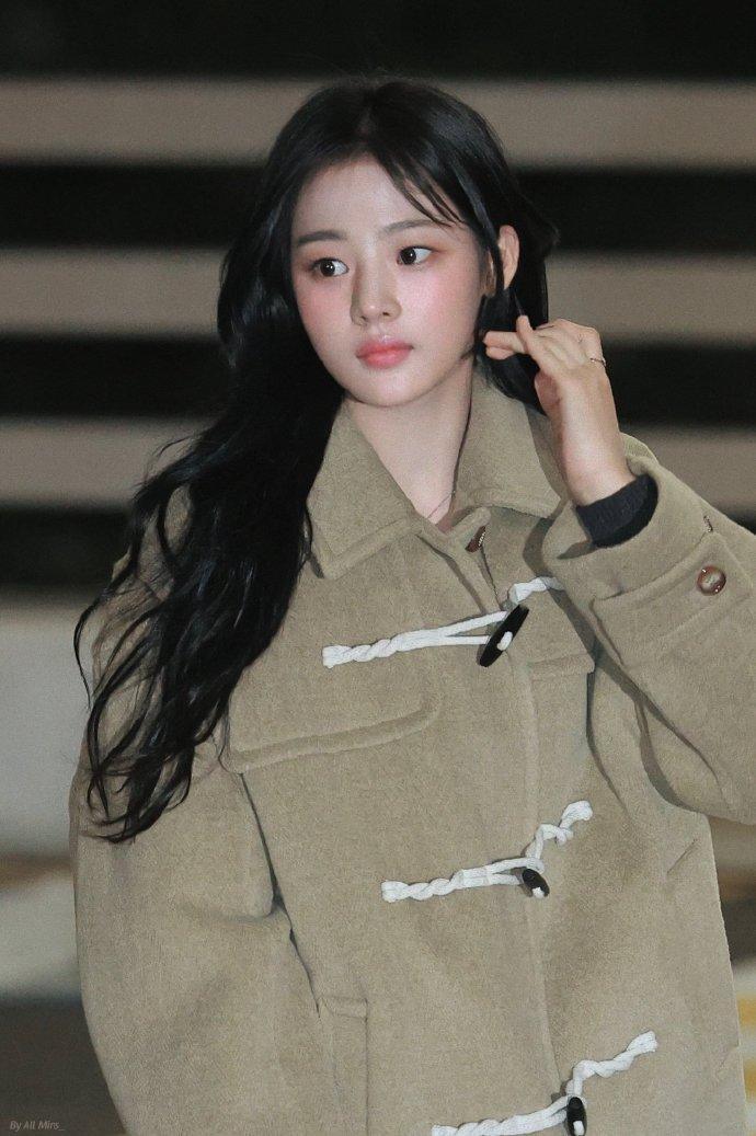 19岁韩国女星,最终为刀削面道歉,有网友表示,处理方式有问题