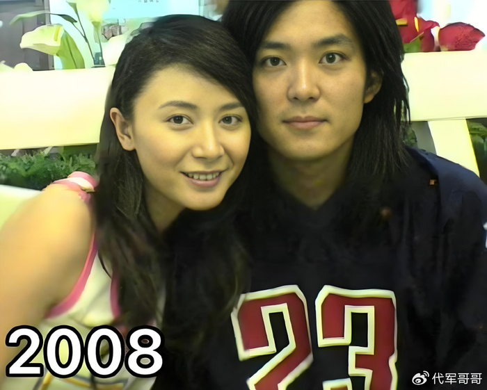 47岁张恒近况曝光!嫁给圈外老公生2个女儿,婚姻幸福被宠成公主|塞娅|家庭|低调|模样|荧幕_新浪新闻