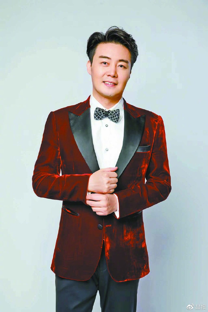 张英席以演唱成员的身份参加湖南卫视原创励志声乐竞演节目"声入人心