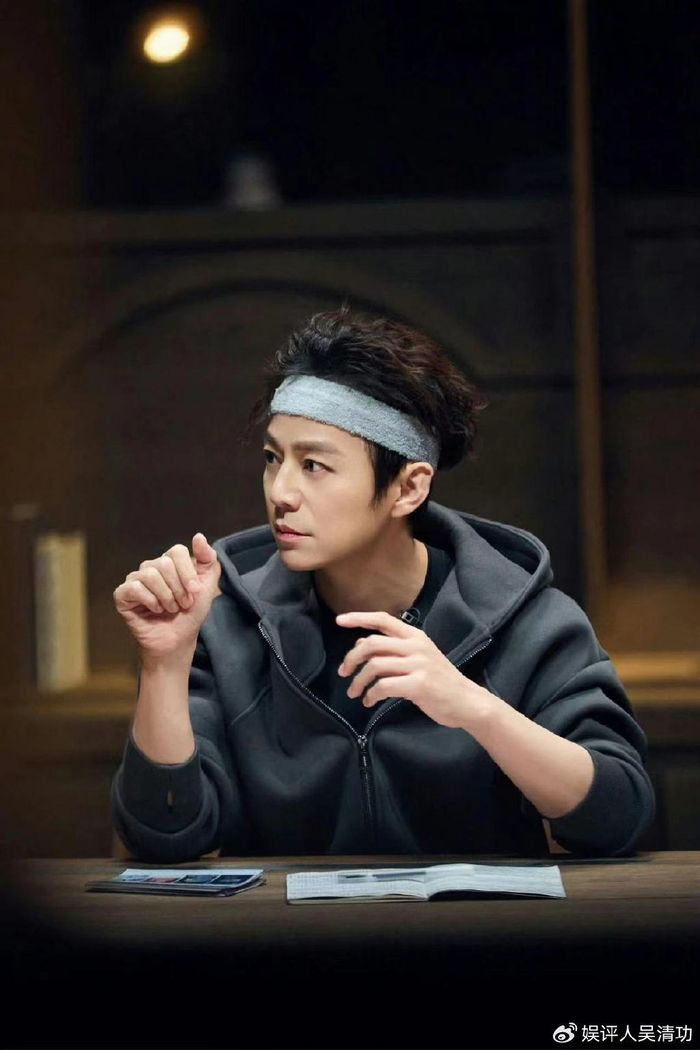 何炅吃了唐僧肉吗50岁的大叔怎么像25岁的小伙子