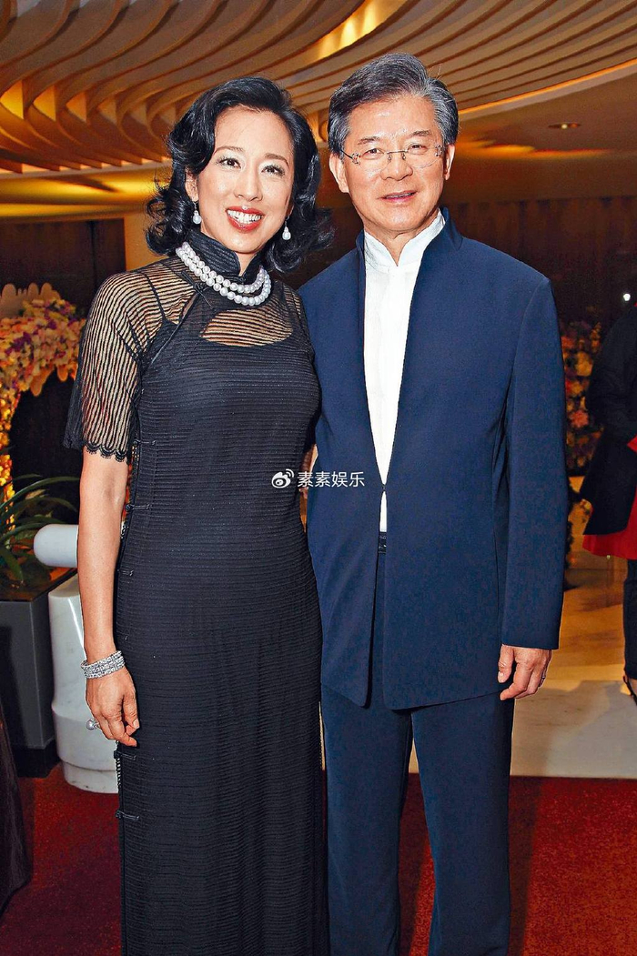 和百亿身家的继女关系好|瑞安|朱玲玲|罗康瑞_新浪新闻