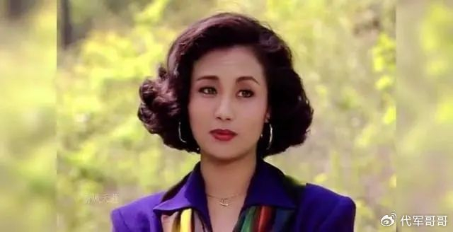 时光荏苒,距离李颖的出道已逾三十载,期间她参与了诸多作品的拍摄,却