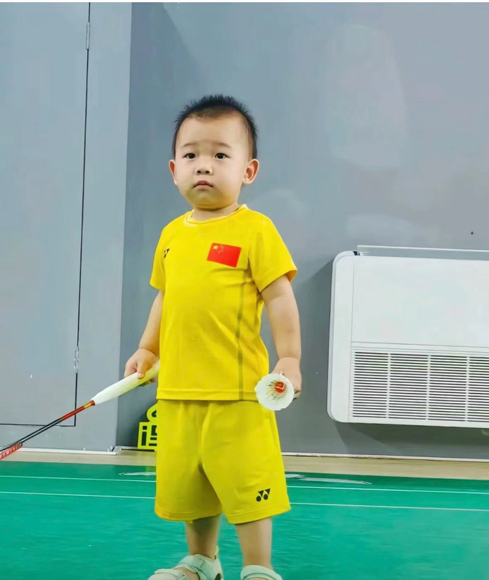 羽毛球混双冠军郑思维的儿子aiden也太可爱了吧!