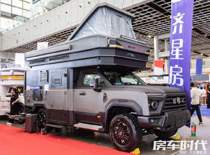 齐星拓疆全地形皮卡房车 峰岚硬升顶 进阶额头升顶 从容旅居空间
