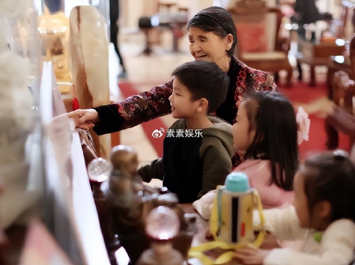 黄圣依儿子安迪获高尔夫冠军，12岁身材魁梧，典型的富家公子哥|杨安迪|杨子|青少年_新浪娱乐_新浪新闻