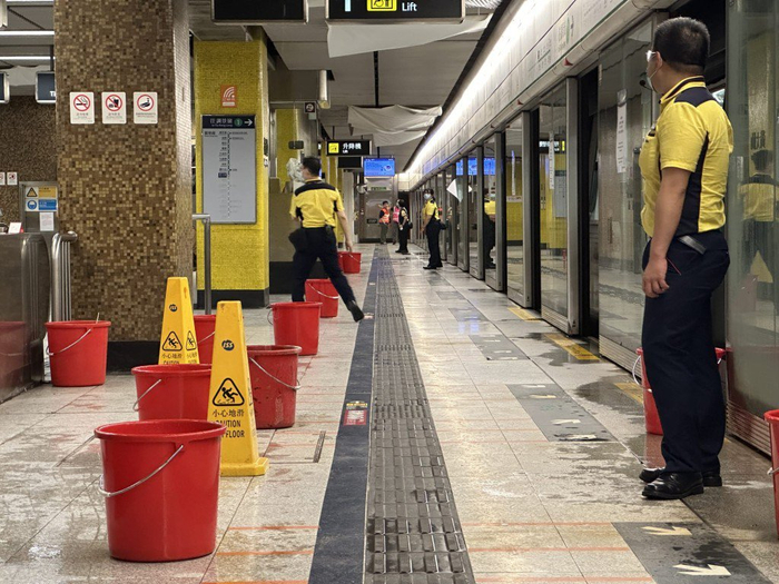 经过抢修黄大仙地铁站今日重开