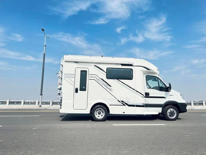 飞翔房车畅享家后置厨卫布局雅致实用空间可个性化定制