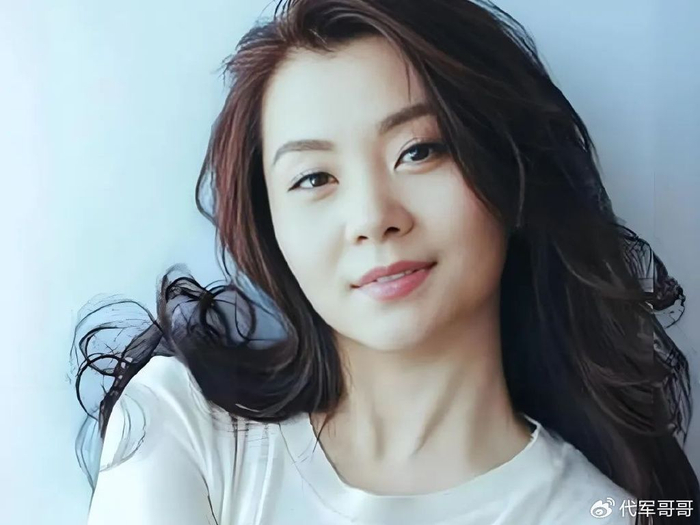 盘点50年来华语乐坛10大女歌手，你最喜欢谁？