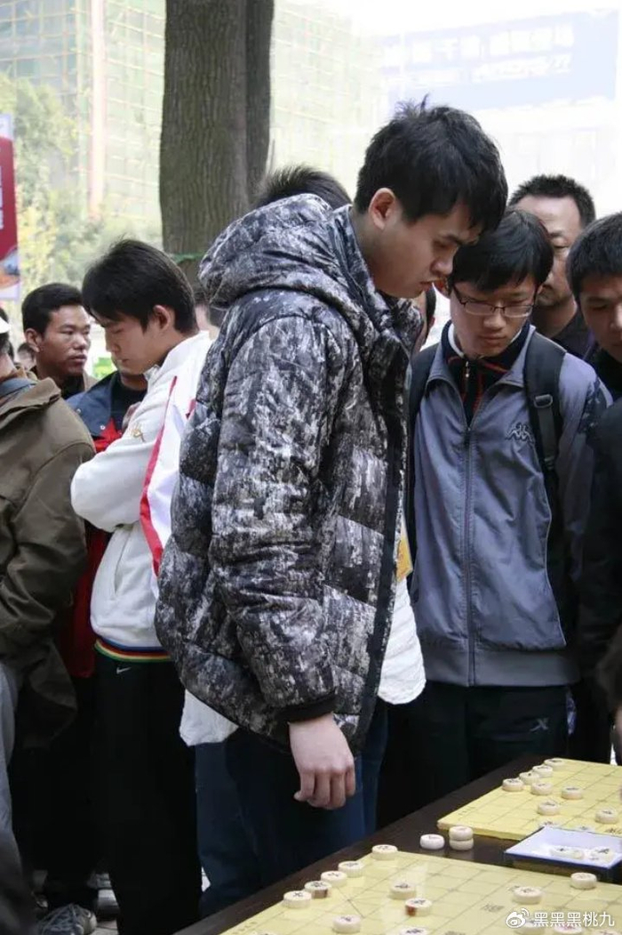 买棋、卖棋身陷“录音门”,“中国象棋第一人”王天一被终身禁赛|王天一|象棋|象棋队_新浪新闻