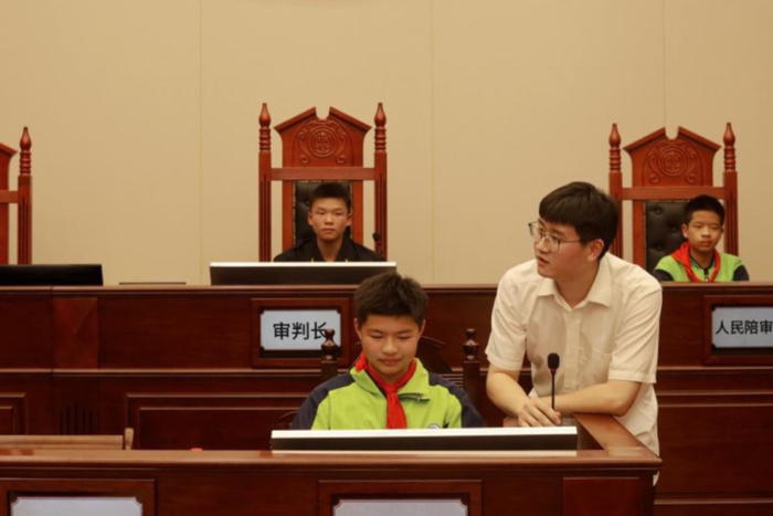 丽水市中级人民法院与莲都区人民法院联合邀请市,区两级人大代表,政协