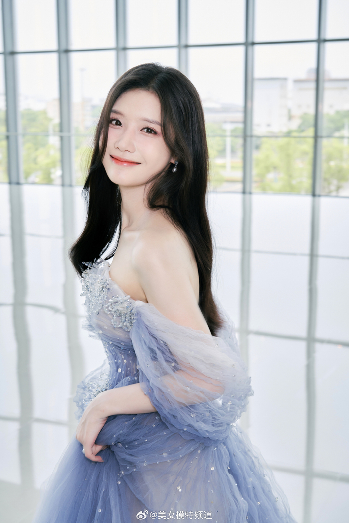 陈意涵薄纱轻盈曼妙迷人