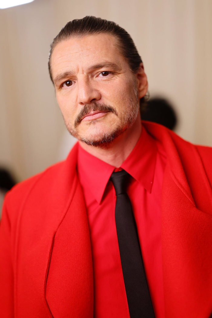 佩德罗·帕斯卡亮相2023metgala__财经头条