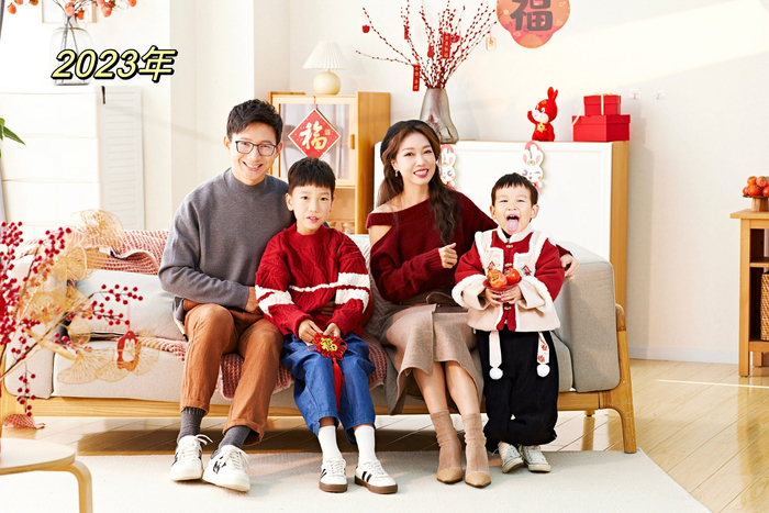 祝大家团圆幸福又一个年过完了翻到2021年2024年的全家福