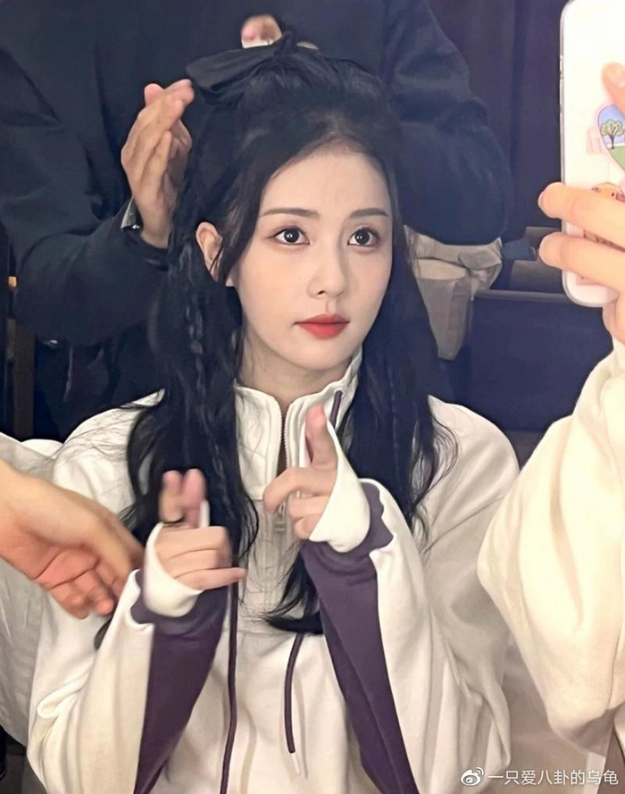 白鹿是四大普女之一颜值不如陈都灵双方粉丝互撕的原因