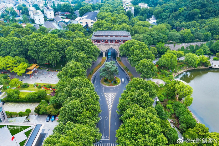 极美南京挹江门