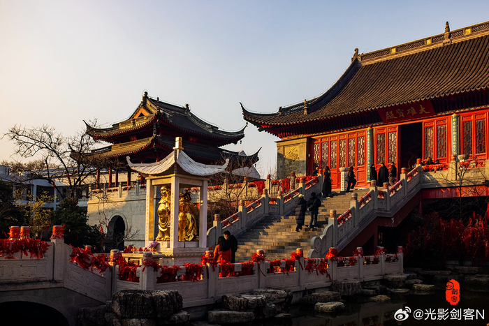 极美南京毗卢寺冬日光影