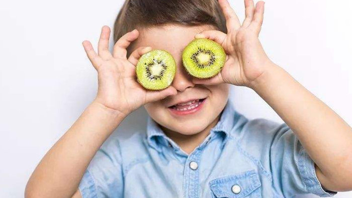 这4种容易导致孩子过敏的水果，少给孩子吃，最后一种经常被忽略